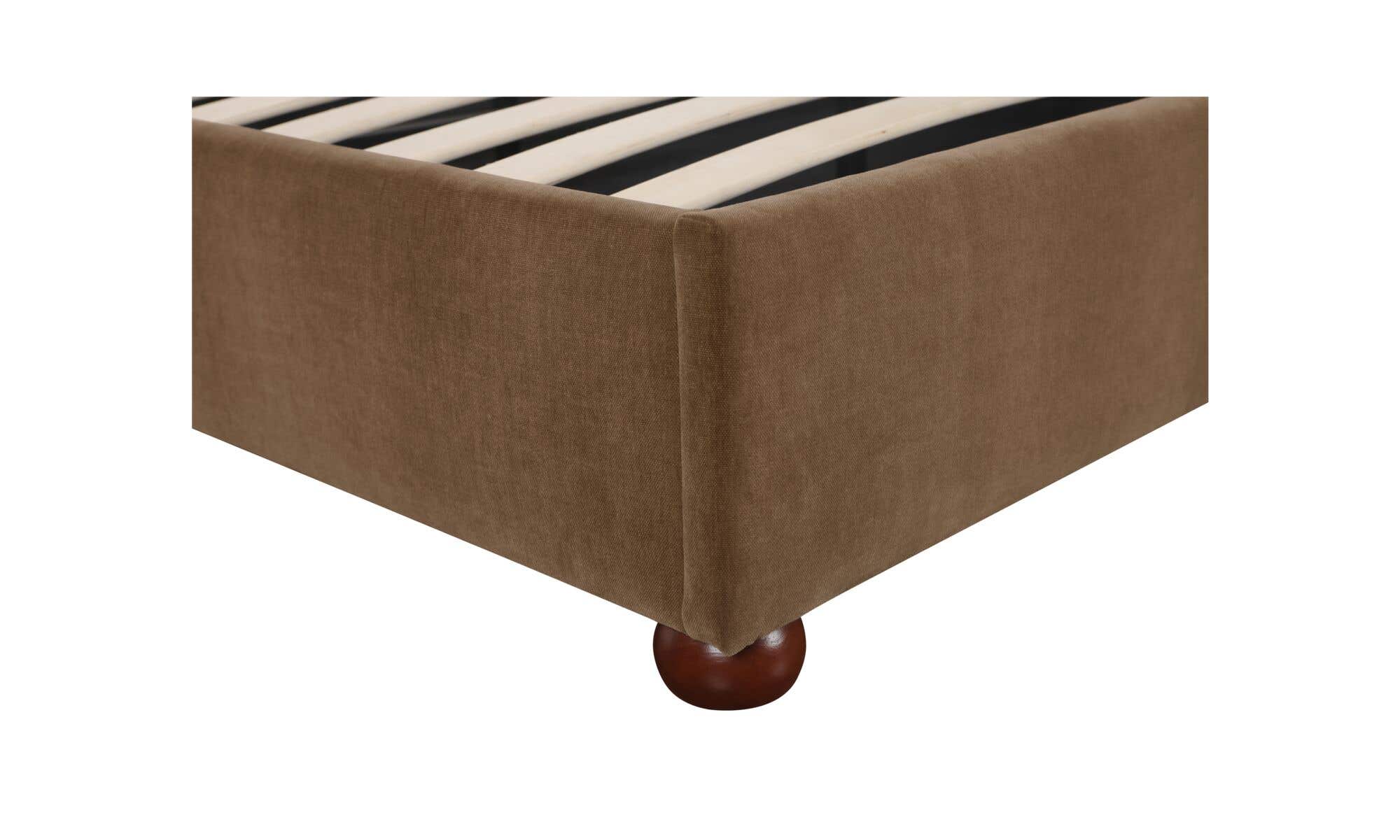 Redden King Storage Bed Light Brown – headboard detail